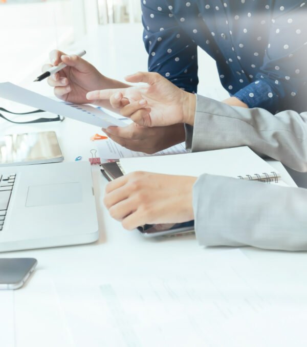 business-people-meeting-discuss business-people-meeting-discuss